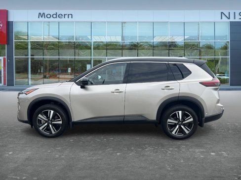 Certified 2025 Nissan Rogue SL w/ Tech Package AWD/4WD image 8