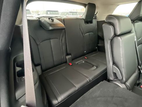 Certified 2025 INFINITI QX60 Pure image 18