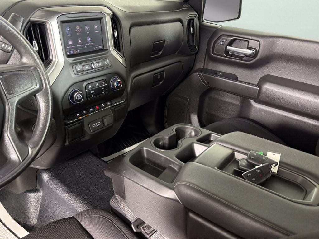 Certified 2025 Chevrolet Silverado 1500 W/T RWD image 35
