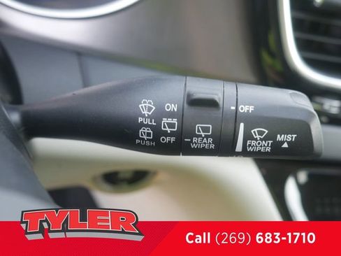 Used 2020 Chrysler Pacifica Touring w/ Cold Weather Group FWD image 25