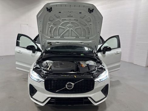 Used 2025 Volvo XC60 T8 Plus w/ Climate Package image 33