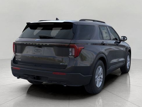 Used 2026 Ford Explorer Active AWD/4WD image 9
