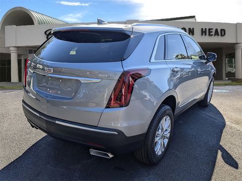 New 2026 Cadillac XT5 Luxury image 6