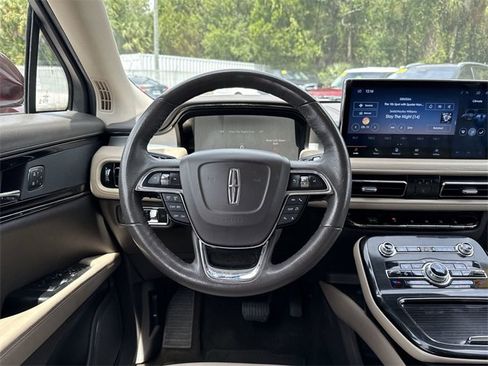 Used 2022 Lincoln Nautilus FWD image 17