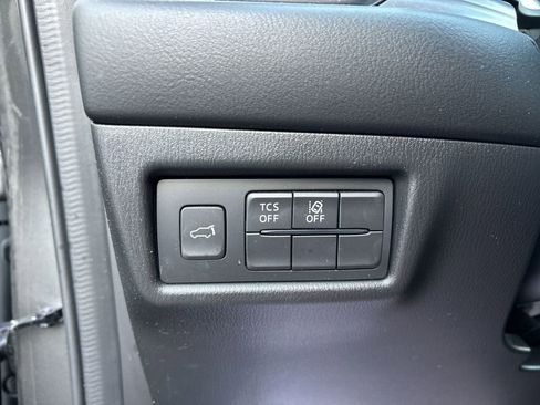 Used 2019 MAZDA CX-5 Touring image 17