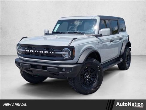 New 2026 Ford Bronco Outer Banks AWD/4WD image 1