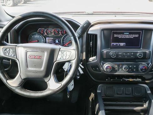 Used 2018 RAM 1500 Laramie w/ Convenience Group AWD/4WD image 8