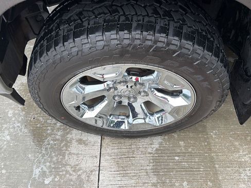 Used 2021 RAM 1500 Big Horn AWD/4WD image 9