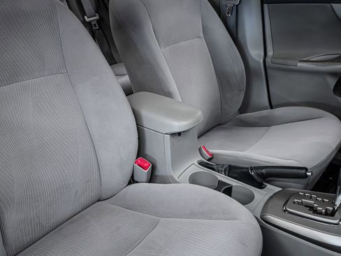 Used 2012 Toyota Corolla LE FWD image 20