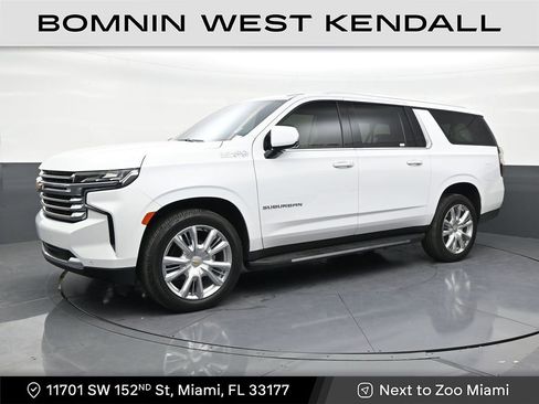 Used 2022 Chevrolet Suburban High Country RWD image 1