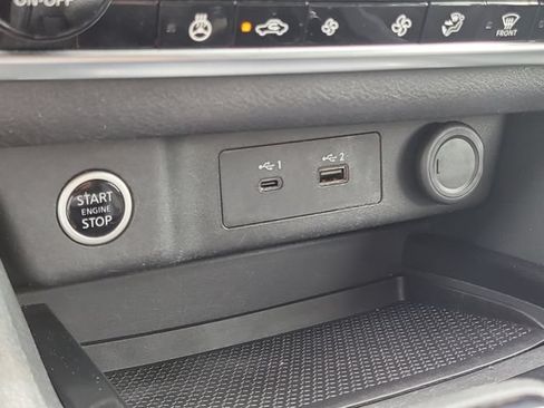 Used 2021 Nissan Rogue SV w/ Premium Package FWD image 27