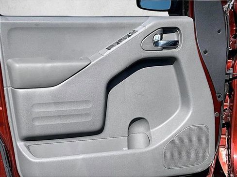 Used 2017 Nissan Frontier Desert Runner image 15