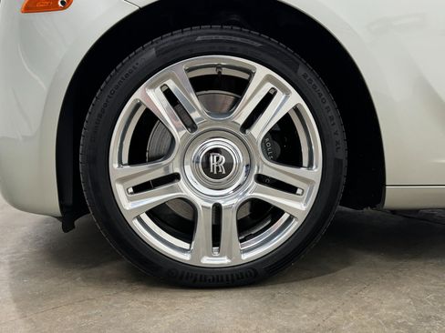 Used 2015 Rolls-Royce Ghost RWD image 27