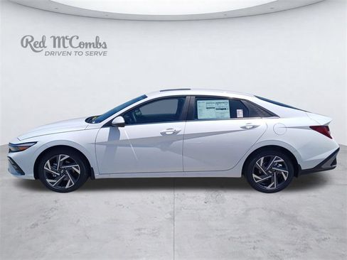 New 2026 Hyundai Elantra Limited FWD image 2