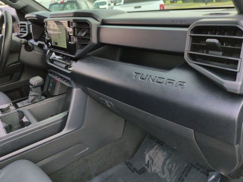 Used 2025 Toyota Tundra SR5 w/ SR5 Convenience Package image 33