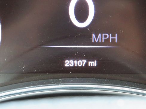 Used 2018 Jeep Grand Cherokee Limited image 15