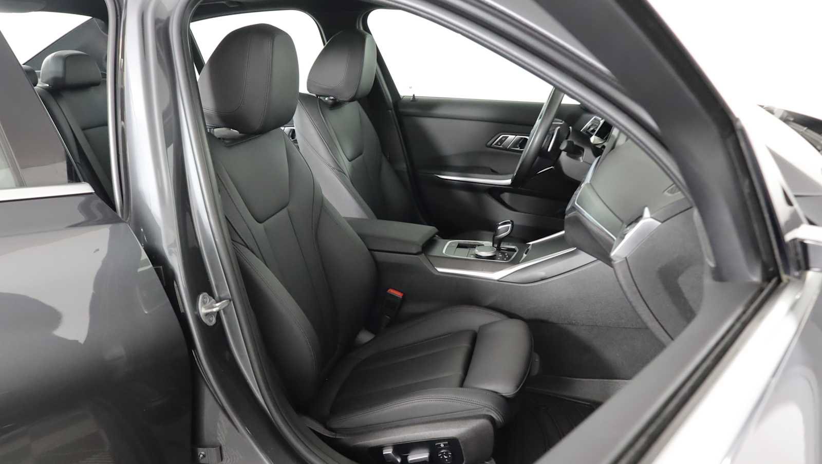 Used 2021 BMW 330i xDrive Sedan w/ Convenience Package AWD/4WD image 9