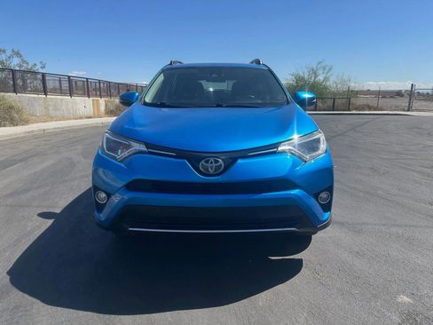 Used 2017 Toyota RAV4 XLE AWD/4WD image 2