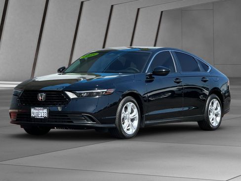 Used 2025 Honda Accord LX image 8