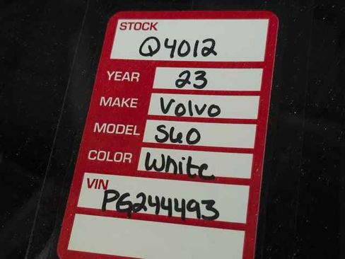 Used 2023 Volvo S60 B5 Plus w/ Climate Package image 33