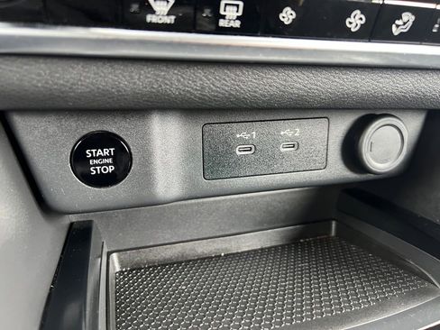 Used 2024 Nissan Rogue SV image 27