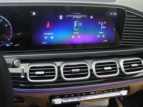 New 2026 Mercedes-Benz GLS 580 4MATIC image 6