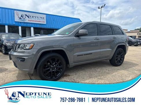 Used 2019 Jeep Grand Cherokee Altitude AWD/4WD image 1