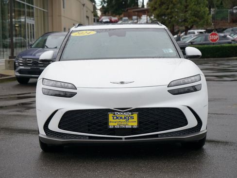 Used 2024 Genesis GV60 RWD image 2