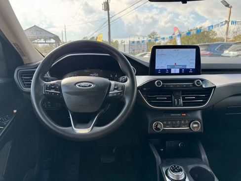 Used 2020 Ford Escape SE image 13