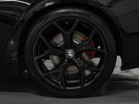 Used 2020 Alfa Romeo Giulia w/ Nero Edizione RWD image 49