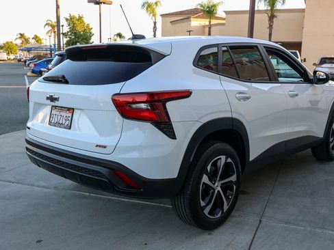 Used 2024 Chevrolet Trax RS w/ Driver Confidence Package image 4