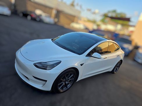 Used 2022 Tesla Model 3 Long Range AWD/4WD image 3