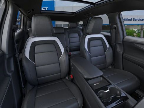 New 2025 Chevrolet Blazer EV LT w/ Super Cruise Package image 16