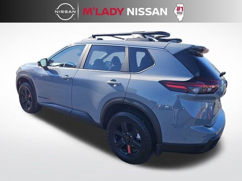 Used 2025 Nissan Rogue SV w/ Rock Creek Premium Package image 7