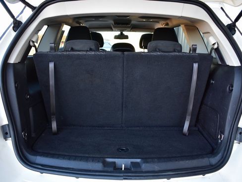 Used 2020 Dodge Journey SE w/ SE Popular Equipment Group image 25