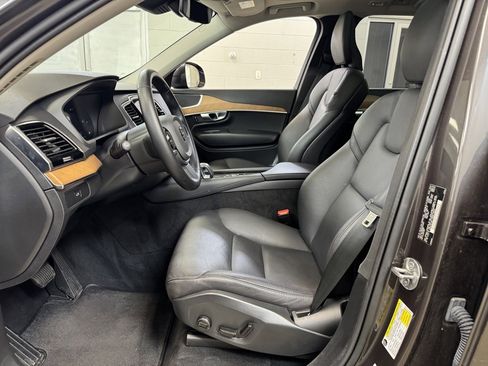 Used 2024 Volvo XC90 B5 Plus image 13