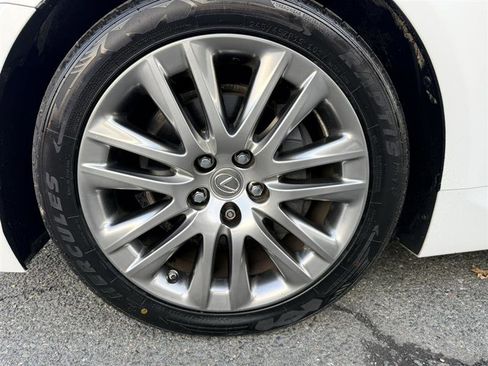 Used 2014 Lexus LS 460 w/ Comfort Package RWD image 9
