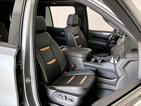 Used 2023 GMC Yukon AT4 AWD/4WD image 9