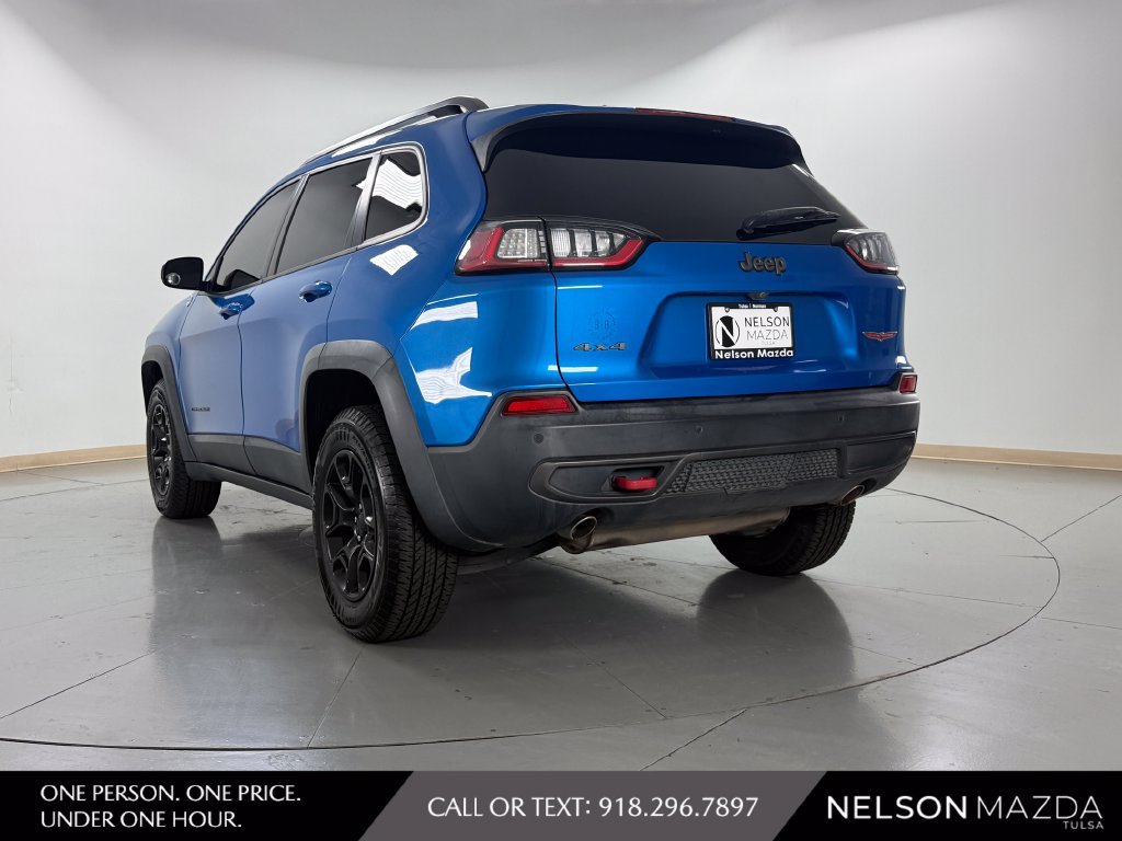 Used 2019 Jeep Cherokee Trailhawk w/ Comfort/Convenience Group AWD/4WD image 8