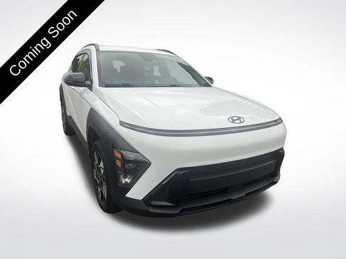 Used 2025 Hyundai Kona SEL AWD/4WD image 3