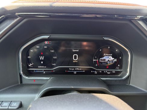 Used 2025 GMC Sierra 1500 AT4 w/ Technology Package AWD/4WD image 12