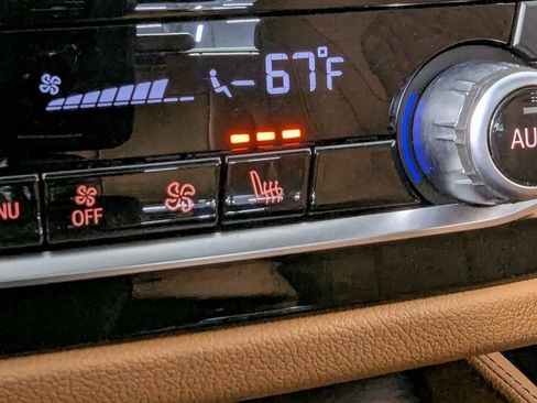 Certified 2023 BMW 530i xDrive w/ M Sport Package AWD/4WD image 24