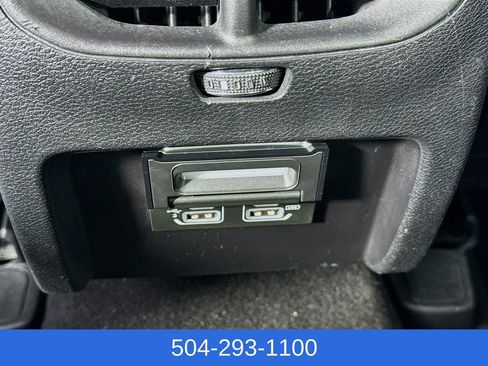 Used 2020 Jeep Cherokee Latitude Plus FWD image 26