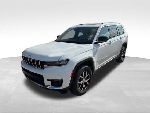 Used 2024 Jeep Grand Cherokee L Limited w/ Luxury Tech Group II image 8