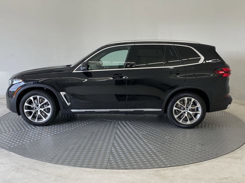 Used 2026 BMW X5 xDrive50e w/ Premium Package image 2