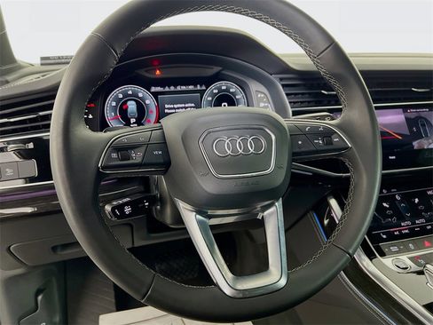 Used 2025 Audi Q7 3.0T Premium Plus image 12