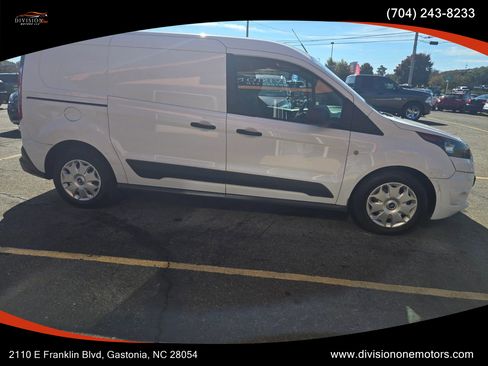 Used 2015 Ford Transit Connect XLT image 8