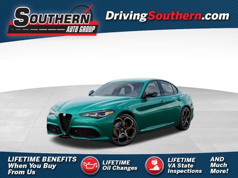 Used 2025 Alfa Romeo Giulia w/ Driving Assist Package RWD image 1