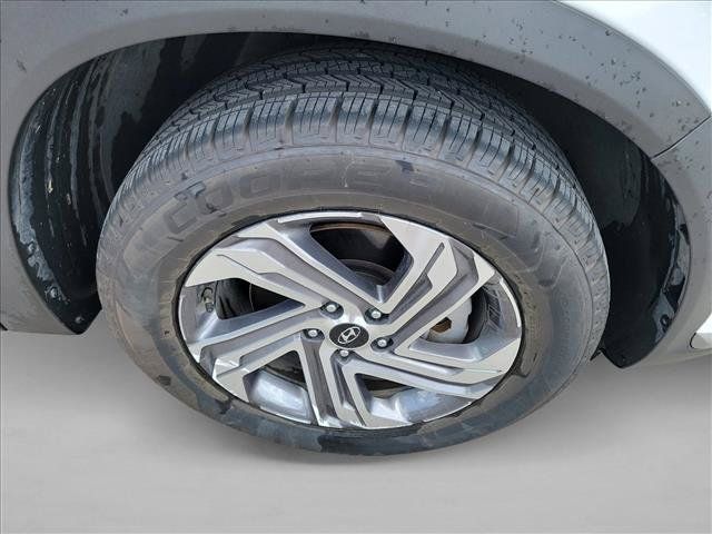 Used 2023 Hyundai Santa Fe SE FWD image 10