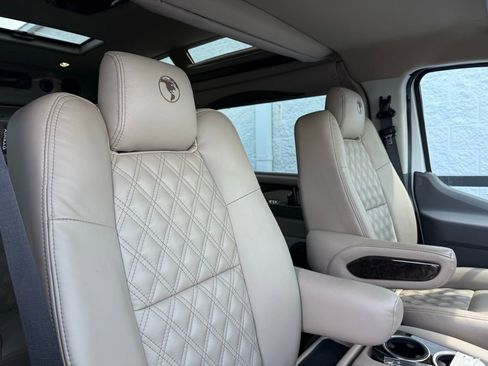 New 2025 Ford Transit 150 Low Roof AWD image 31